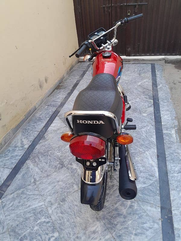 Honda 125  (0-3-0-1-7-8-6-2-0-0-4] 10