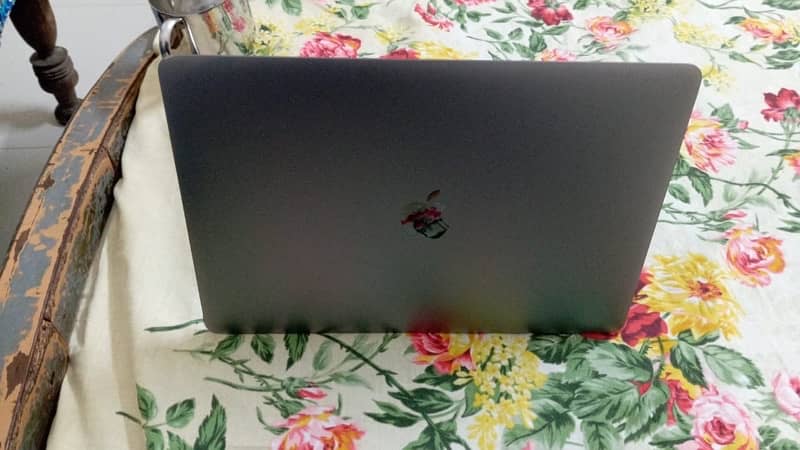 Macbook pro M2 2022 13 inch 2