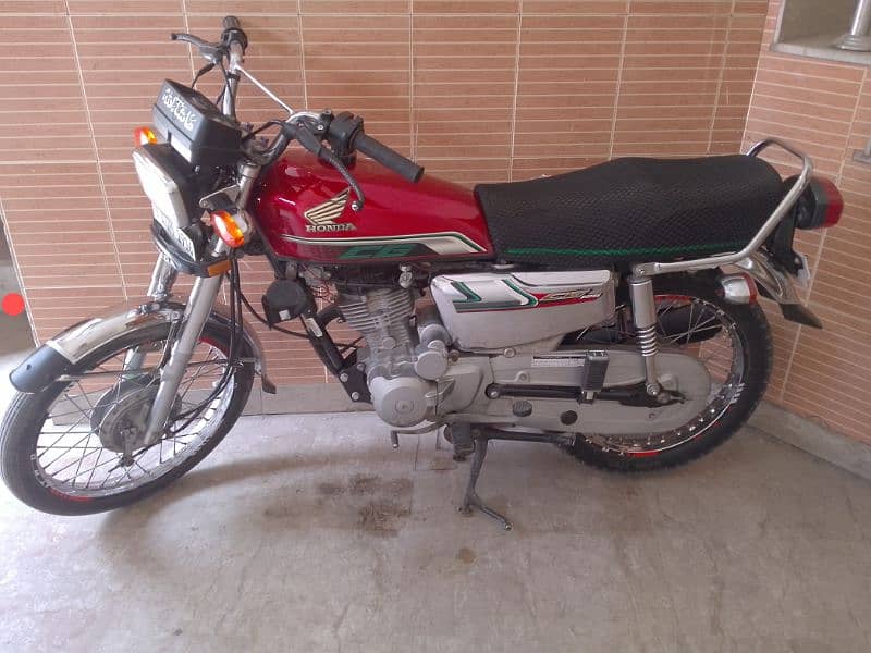 Honda 125 special addition 2023/ 24 model new condition condition10/10 3