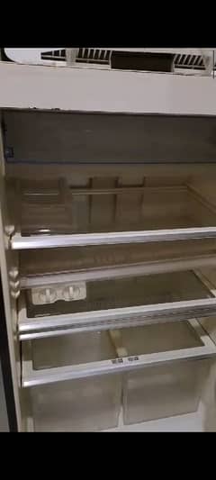 sharp fridge for sale( not working)