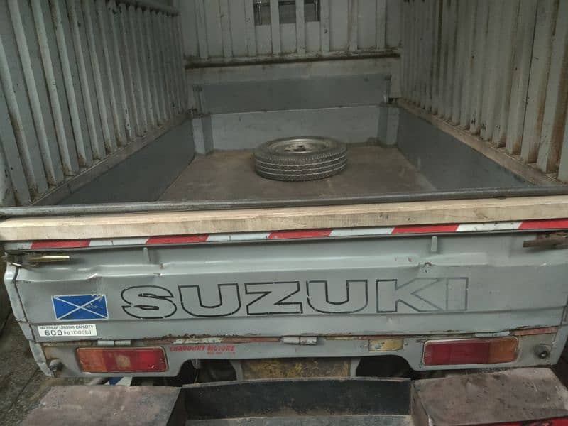 Suzuki Ravi 2010 6