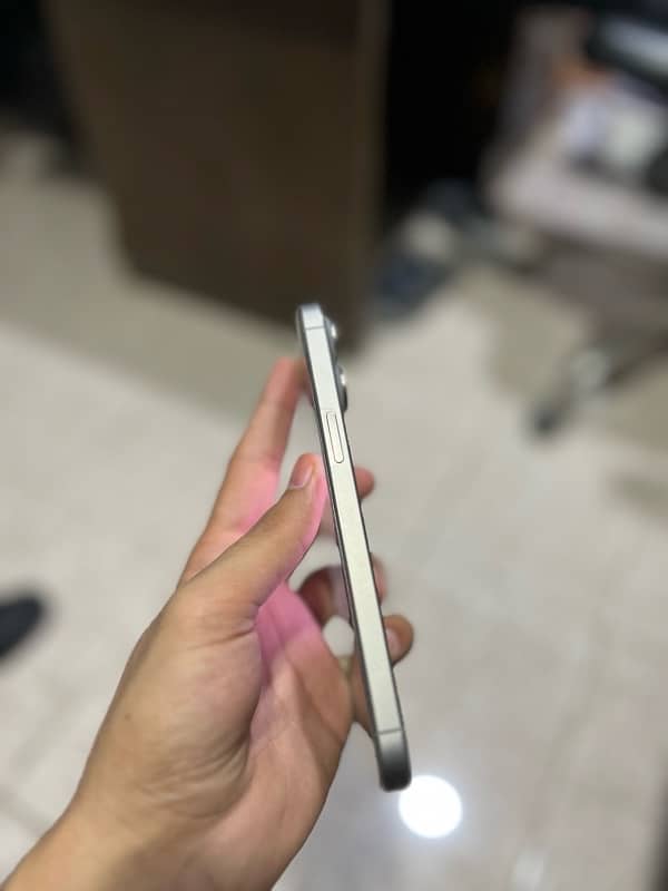 i phone 15 pro max natural titanium 256gb physical plus esim 2