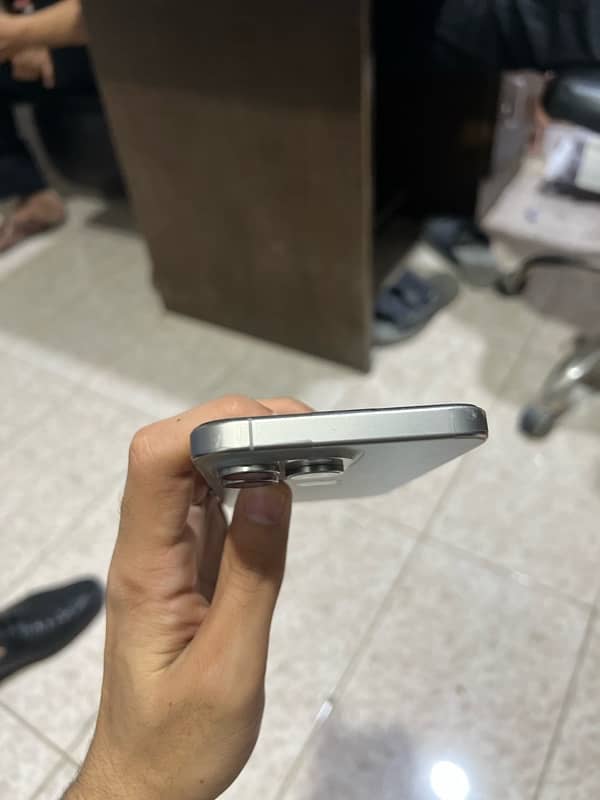 i phone 15 pro max natural titanium 256gb physical plus esim 4