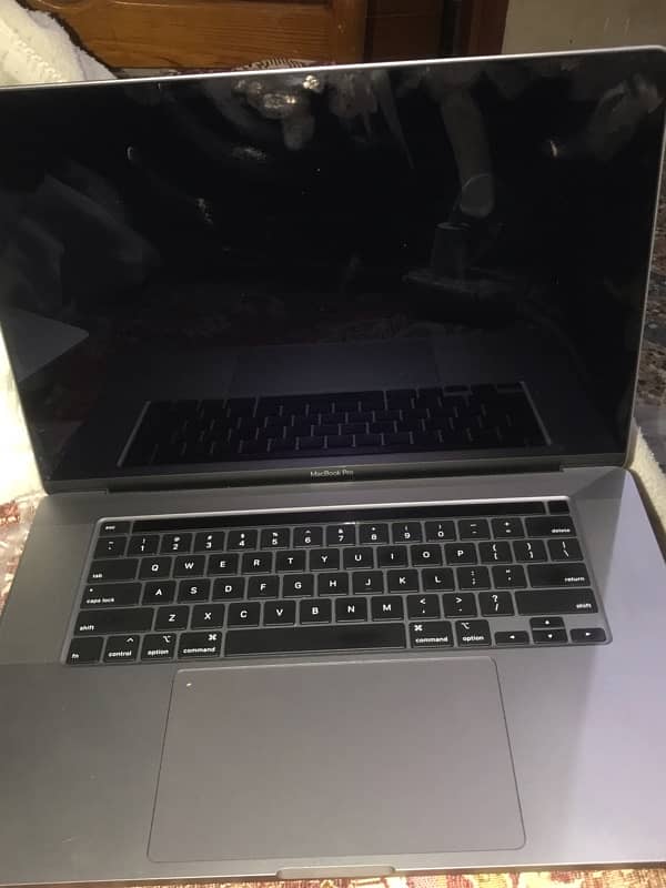 Apple MacBook Pro 2019- 16inch -i9- (16/1tb) 6