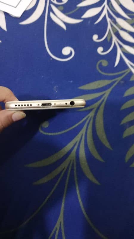 iphone 6 PTA prove 9/10 condition no any default 3