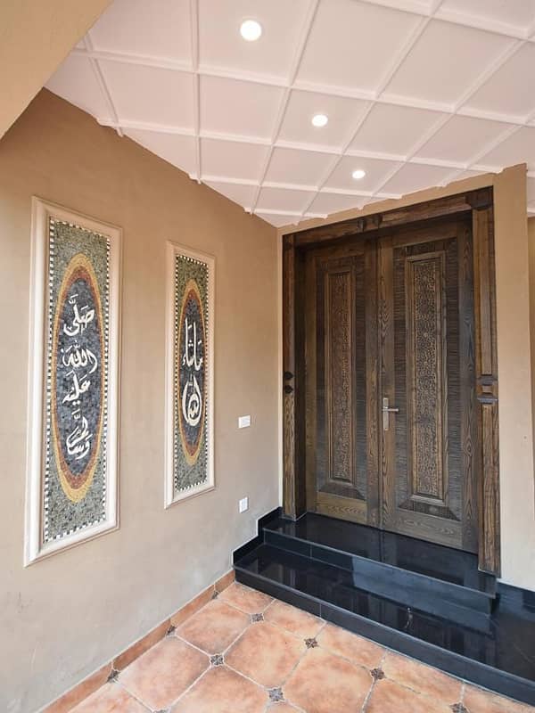 10 Marla Spanish House Available For Sale In Paragon City Lahore 4