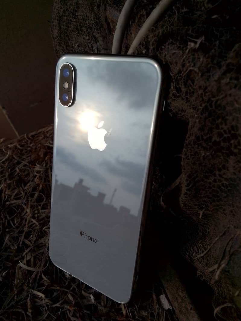 iphone X White Color 64 GB Non PTA 4