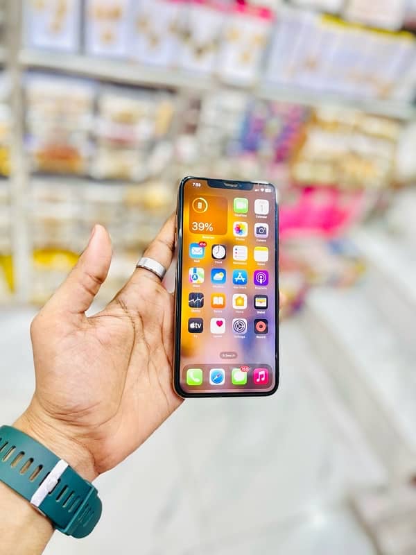 i phone xs max pta approved  03130186622 3