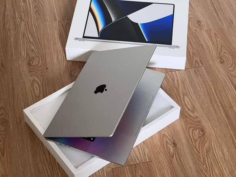 apple MacBook pro apple MacBook air core i7 i5 with box 1