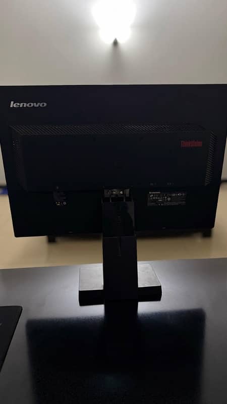 Lenovo 22 Inch Monitor 1