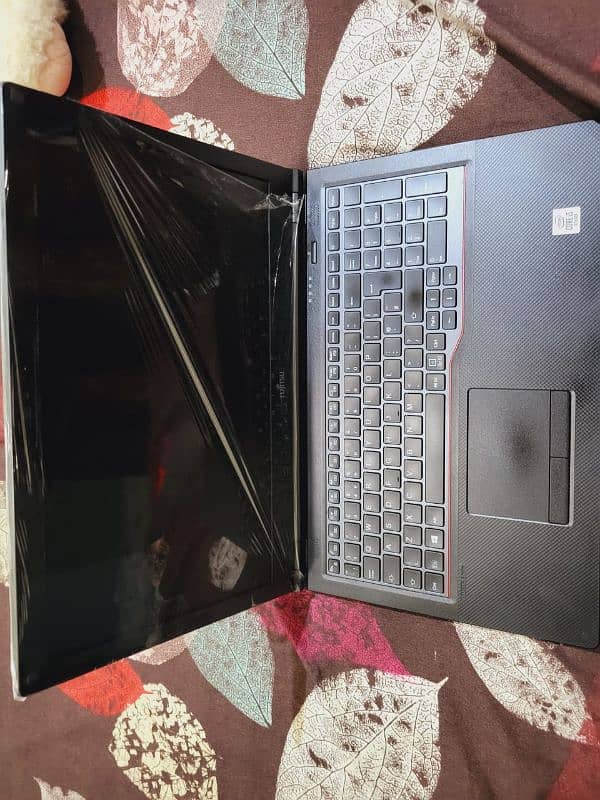 Fujitsu LifeBook E5510 Notebook 3