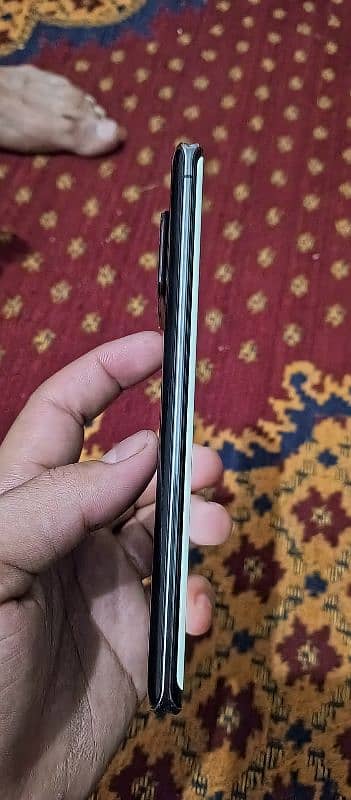 Aquos R6 12 gb 128gb non pta 2