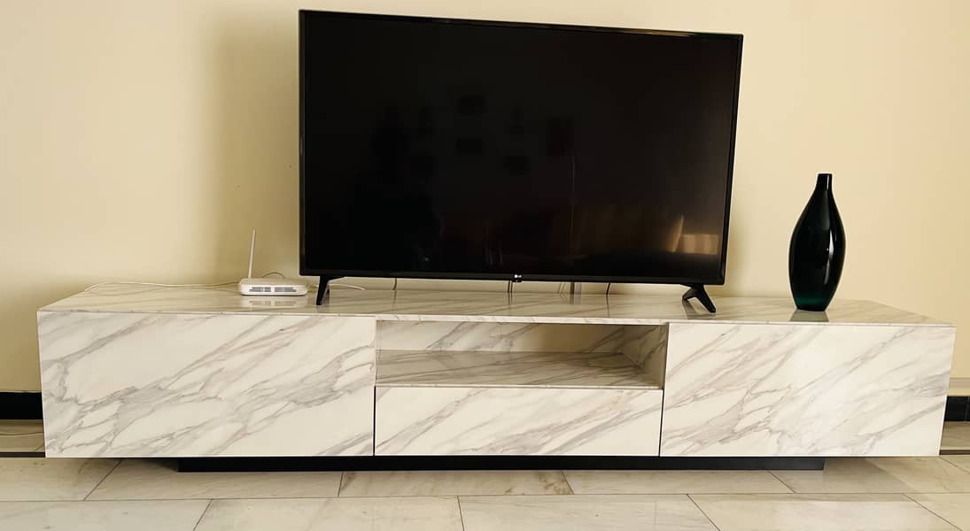 Brand new media unit for sale 0