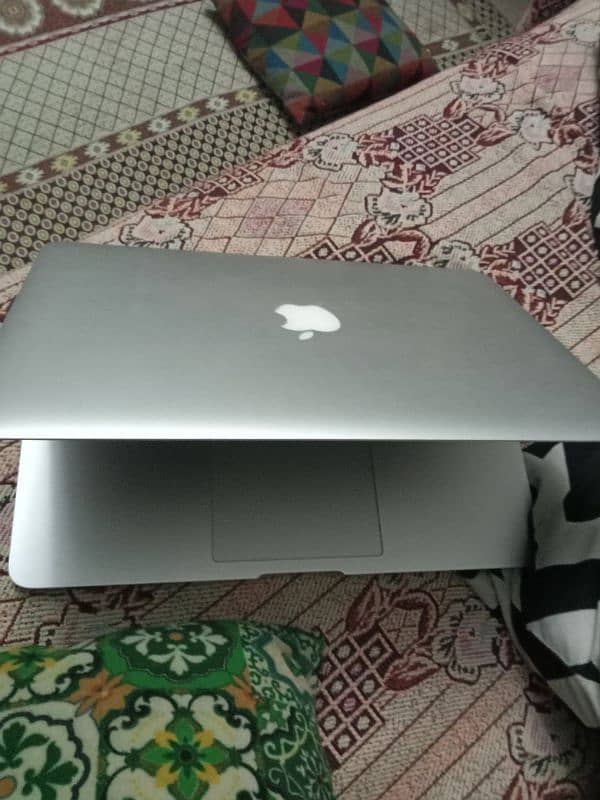 Apple MacBook Air 14 0