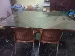 beautiful wooden Stylish dining table