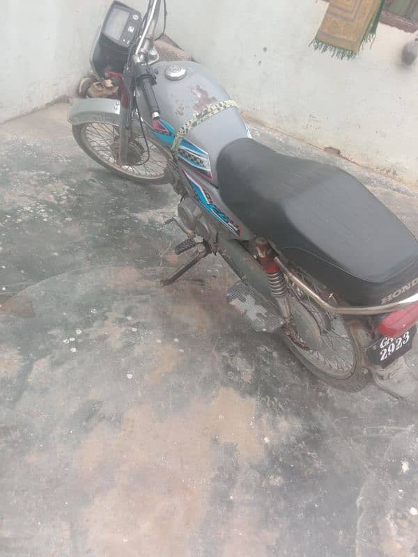 2019 model road prince bike petrol average 50 to 55 3