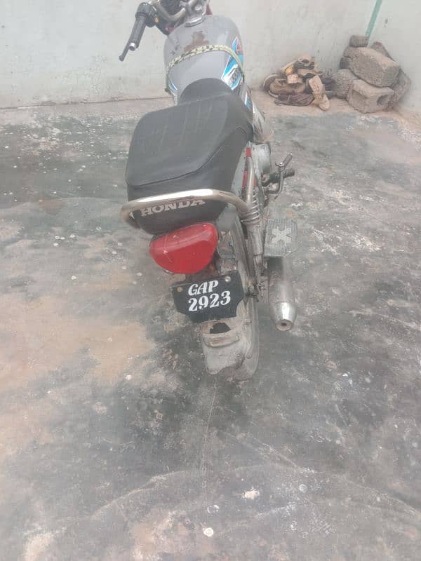 2019 model road prince bike petrol average 50 to 55 4