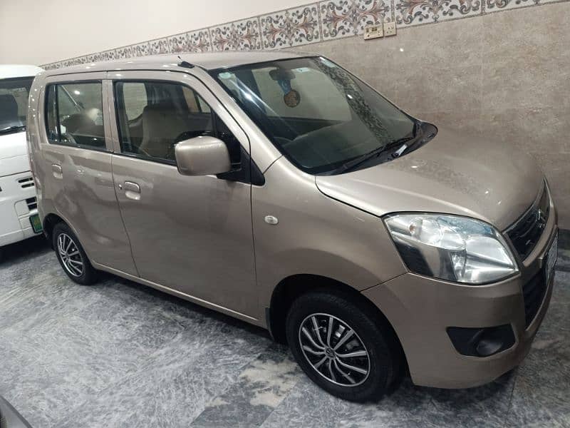 Suzuki Wagon R VXL 2015 Engine capapcity 1000cc 0