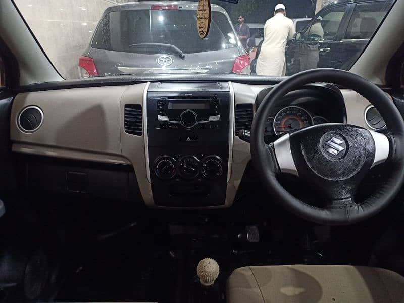 Suzuki Wagon R VXL 2015 Engine capapcity 1000cc 5