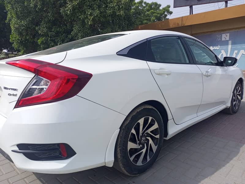 Honda Civic Oriel 2018 2018 6