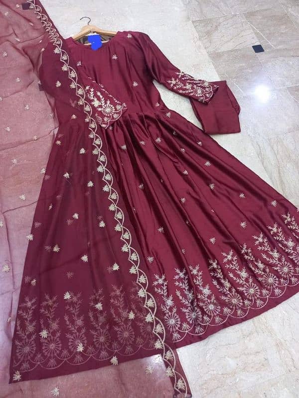 •  Gender: Women's •  Fabric: Shamoz Silk 1