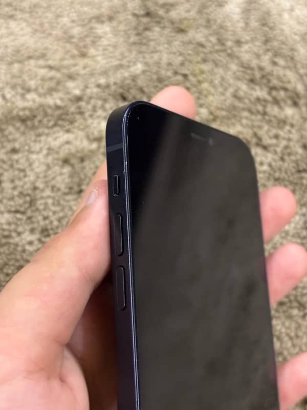 IPhone 12 jv 64gb Black Colour 16