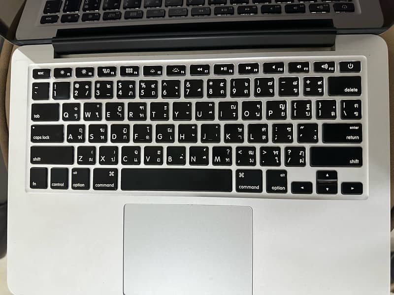 MacBook Pro 2013 late retina 13inch 8GB RAM 3