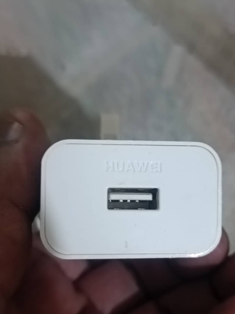 HUAWEI 40 W CHARGER WITH CABLE ORIGINAL 4