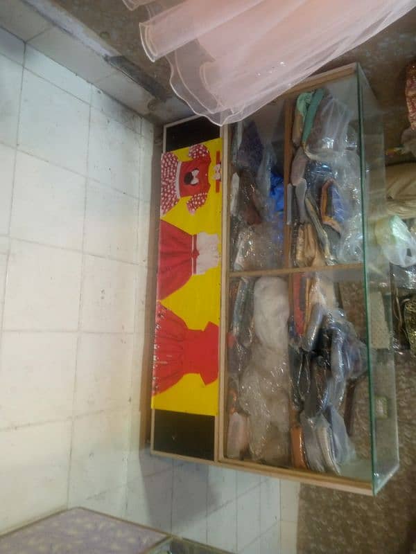 shop ka mukamal shaman. counter. . box 12