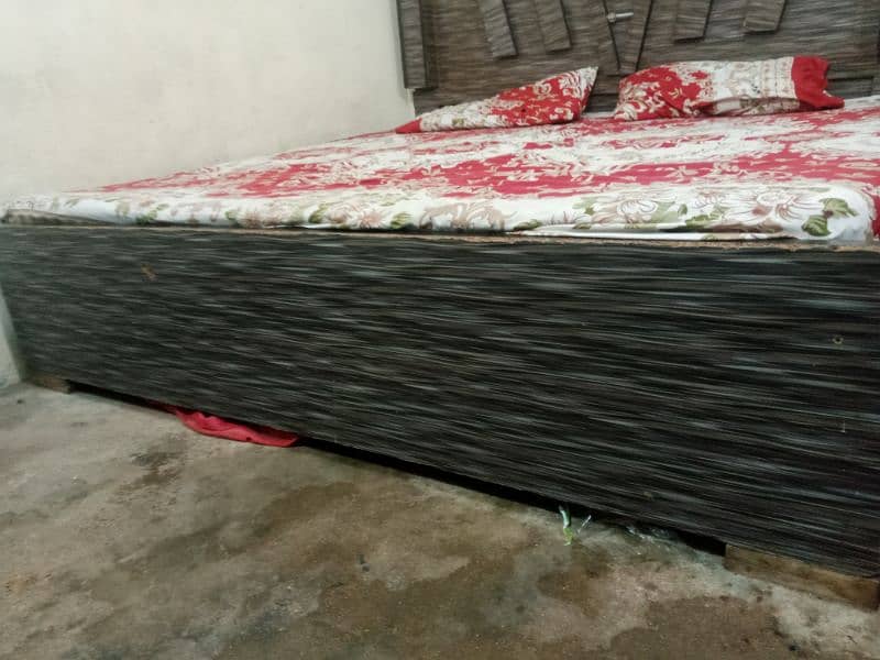 Double bed with Mattress 3