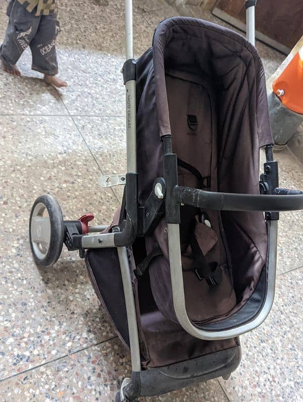 Redkite Imported pram Walker 1