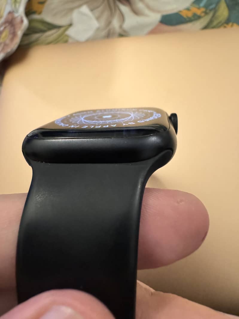 Apple Watch Series 7 45mm Jet Black 10