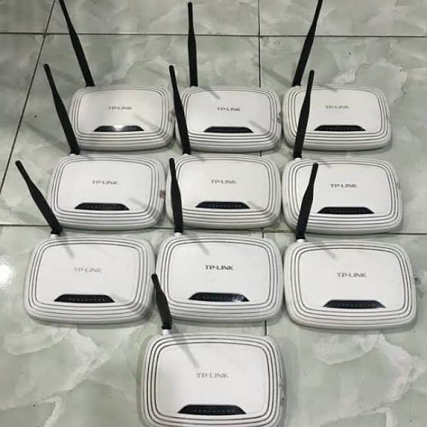 TP-Link 740n single antenna router + extender available in quantity 0