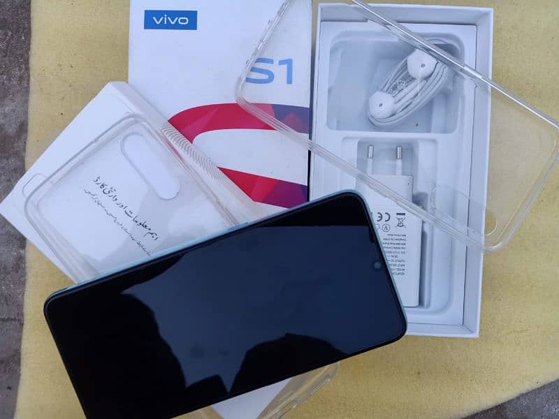 Vivo S1 4/128GB with complete box 1