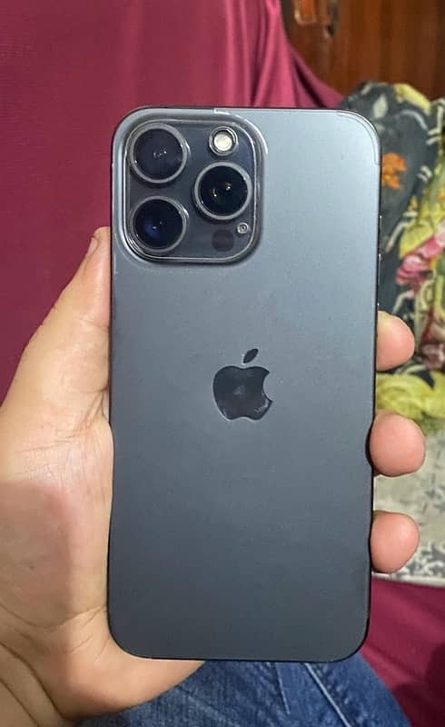 iphone 15 pro max 1