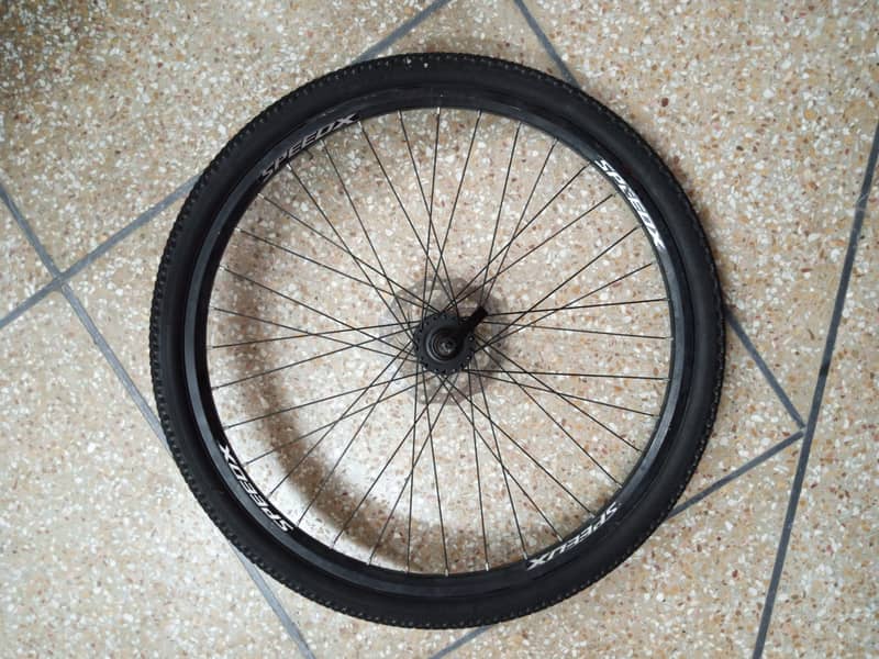 26 INCH IMPORTED FOLDING GEAR CYCLE 3 MONTH USED 03265153155 19