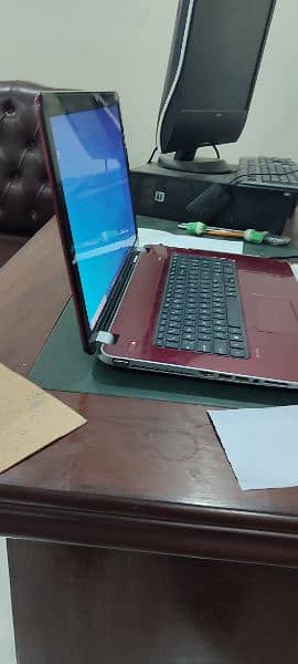 HP Laptop Pavilion 19 inch 3