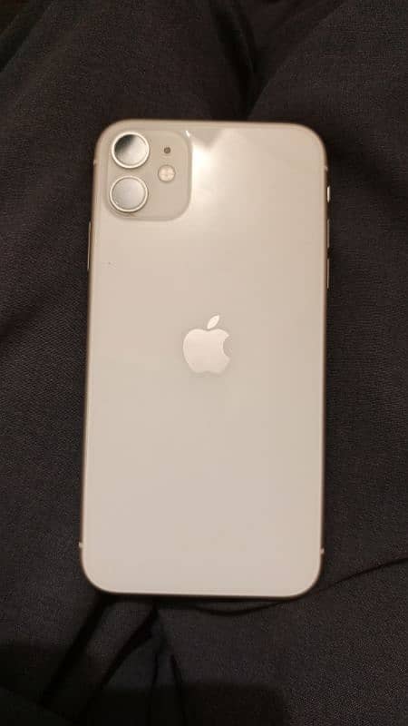 iphone 11  64 GB non pta urgent sale 3