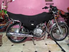 Honda CG 125  5 stroke Spatiol edition self start red colour