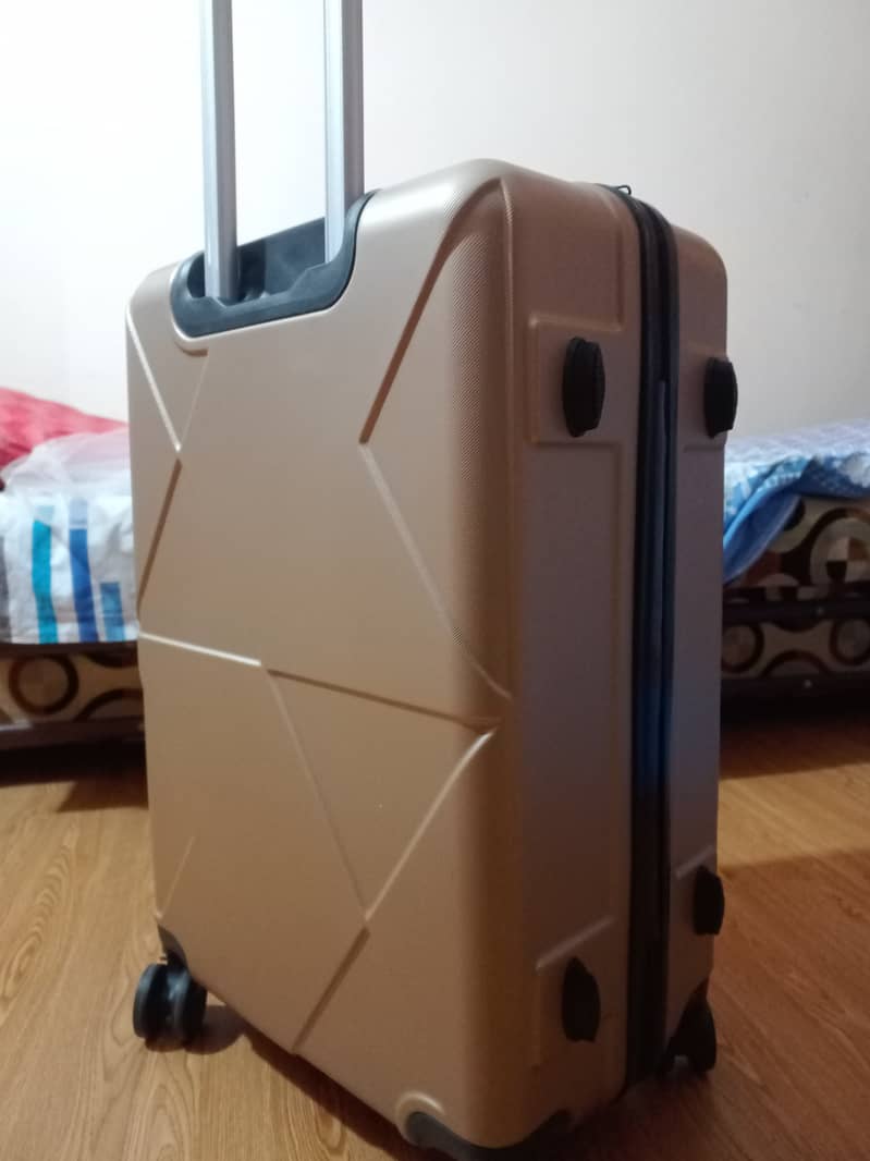 Fiber Luggage/suitcase (High Quality) 9