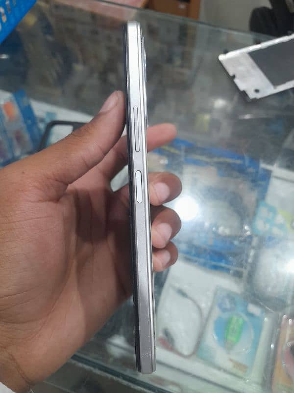 infinix note 11 4/128 10