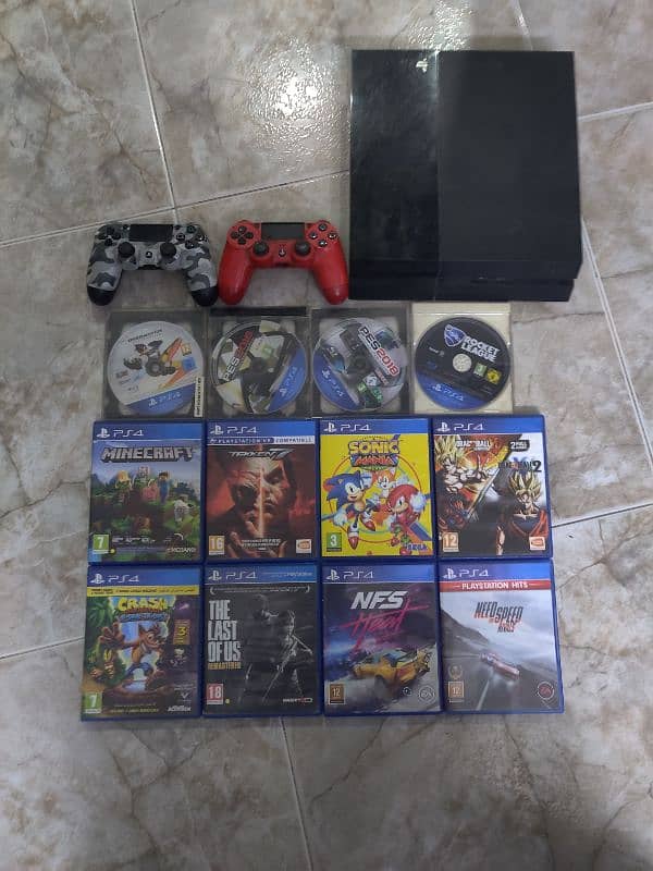 PS4 CONTROLLER AND GAMES 0