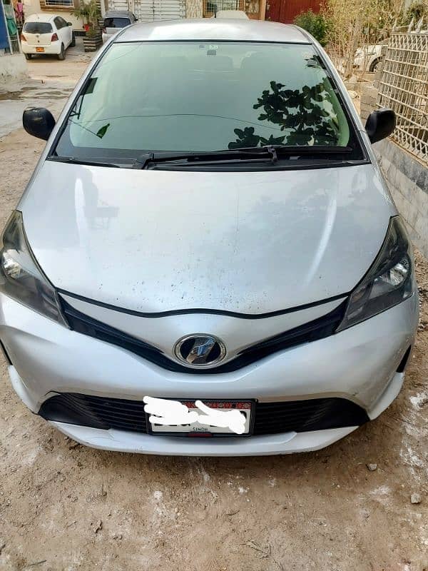 Toyota Vitz 2015 17