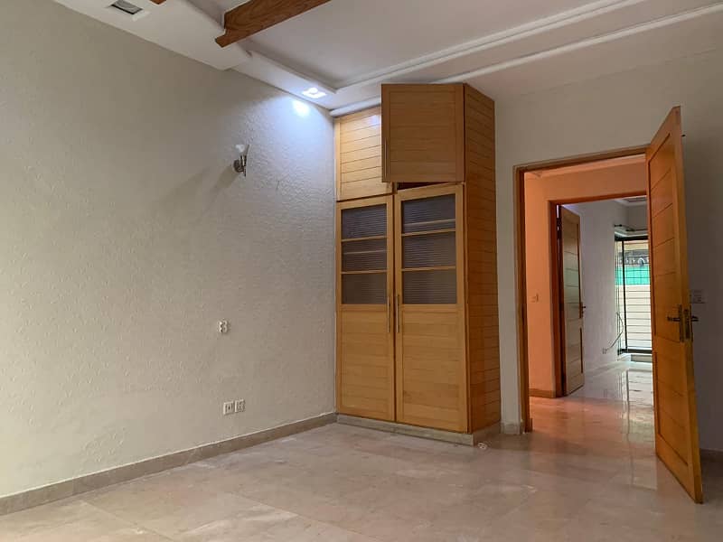 01 Kanal Slightly Used Modern House For Rent GG-Block DHA Phase 4 Lahore 7