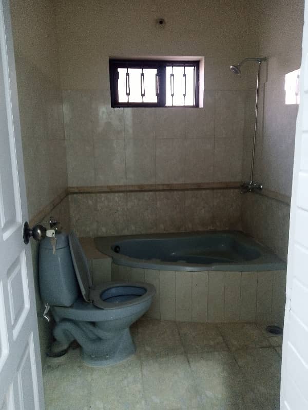 1 Kanal Upper Portion For Rent In Pwd Main Separate Gate 4 Bed Room Portion 4