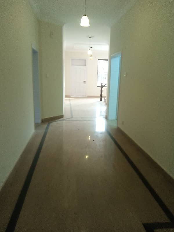 1 Kanal Upper Portion For Rent In Pwd Main Separate Gate 4 Bed Room Portion 13