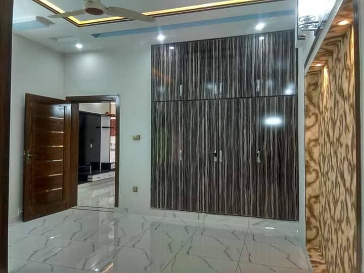 40/70 corner house for sale in pwd best location orignal pics attached sirf ak call janab 13