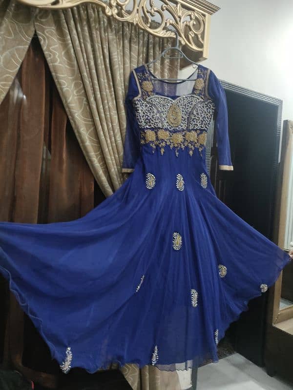 available with dupatta 1