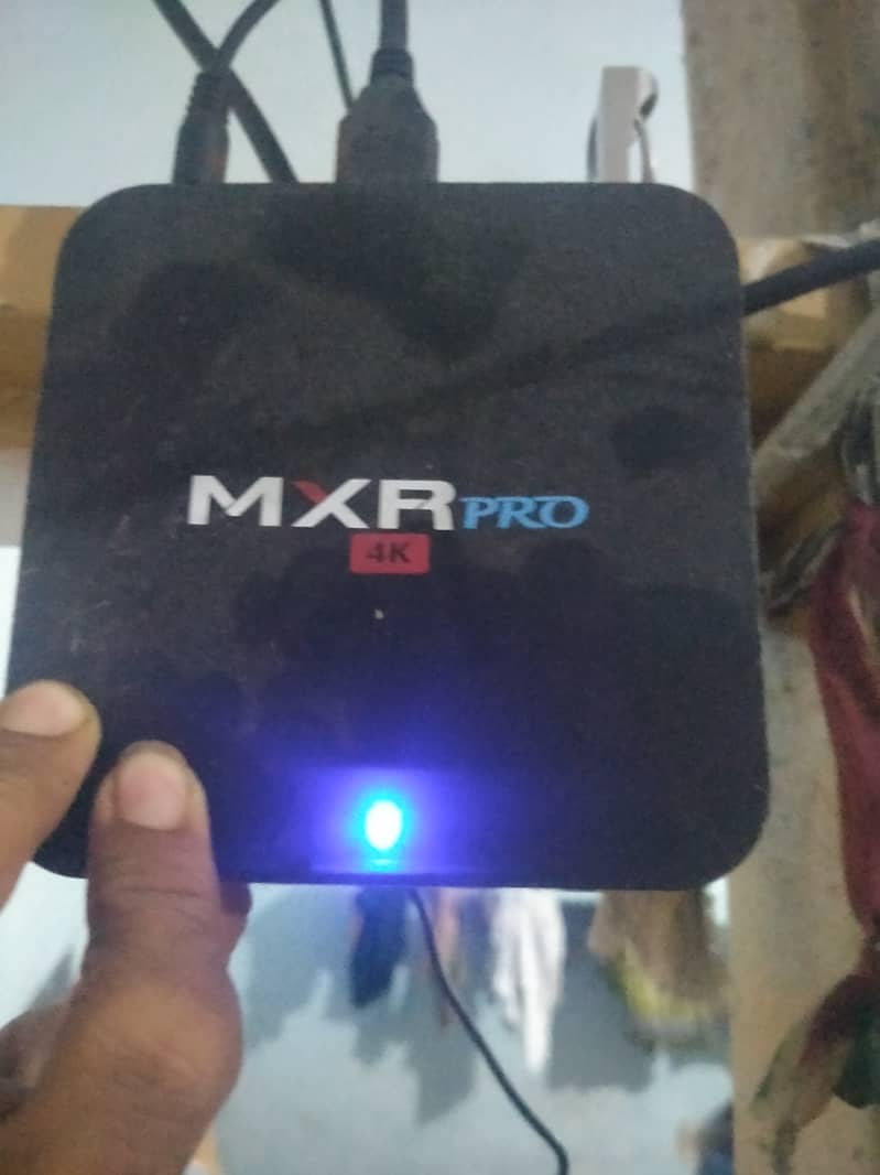 urgent sell krna Hy mxrpro box Bhai sath Hy 2 ram 32 rom 6