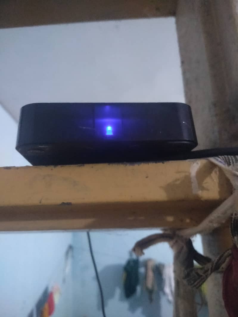 urgent sell krna Hy mxrpro box Bhai sath Hy 2 ram 32 rom 8